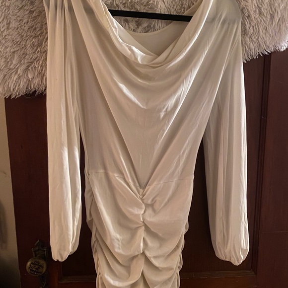 Venus dress 👗 - Picture 2 of 8